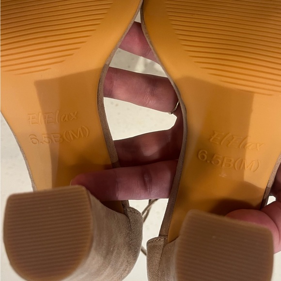 🆕 ElElax | 4 Inch Block High Heel Suede Sandals in Nude Size 6.5 - Picture 8 of 11